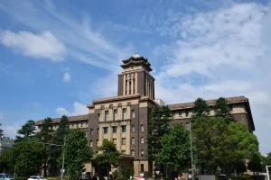 公務員は転勤の際にマンションを貸せる?