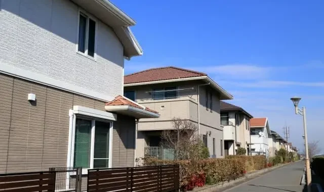 戸建 賃貸 デメリット│戸建てを賃貸に出す際のデメリットとは？成功戦略と知っておきたい注意点